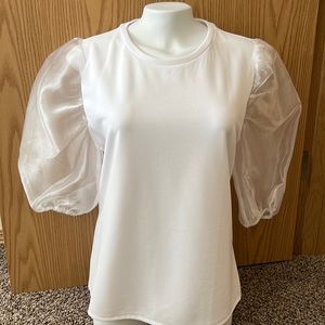 Puffy sleeved white blouse
